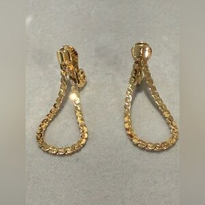 Vintage Monet Gold Tone Chain Hoop Earrings: Mid-Century Clip On Jewelry